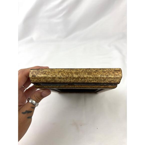 Vintage Signed Dried Pressed Flower Artwork in Glass Frame Botanical Decor 80's - Picture 9 of 12